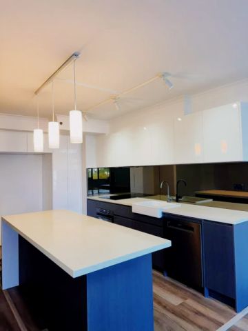 2 bed 2 bath-356 - Photo 2