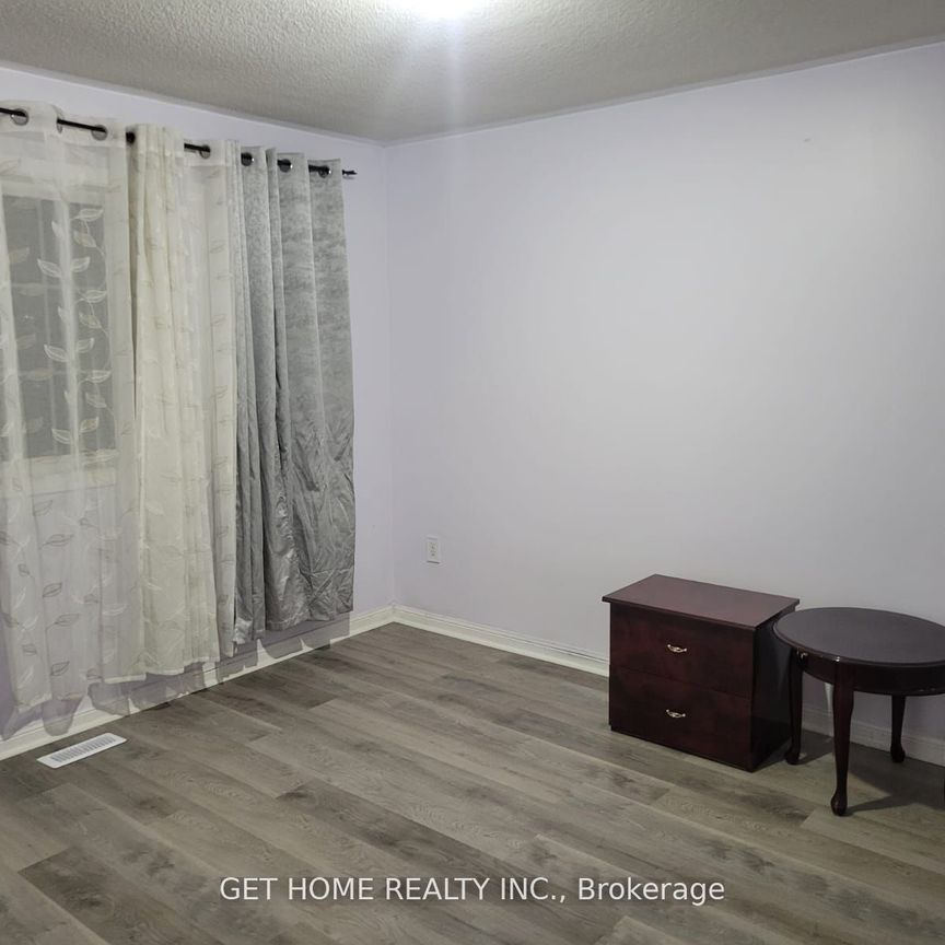 For Lease - 1548 Sarasota Crescent, Oshawa, Ontario - Photo 1