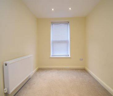 College Grove View, Wakefield - Photo 4