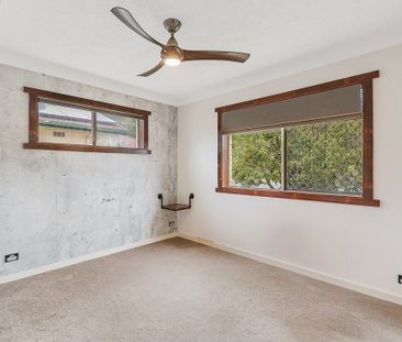 STUNNING RENOVATED UNIT IN THE HEART OF COOLANGATTA - Photo 6