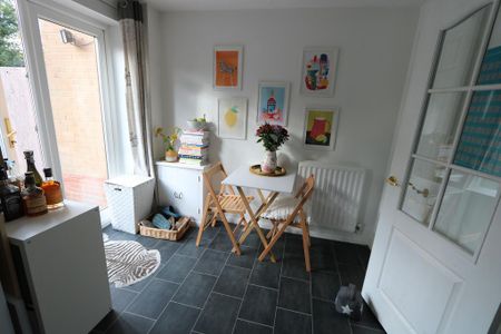 2 bedroom terraced house to rent - Photo 5