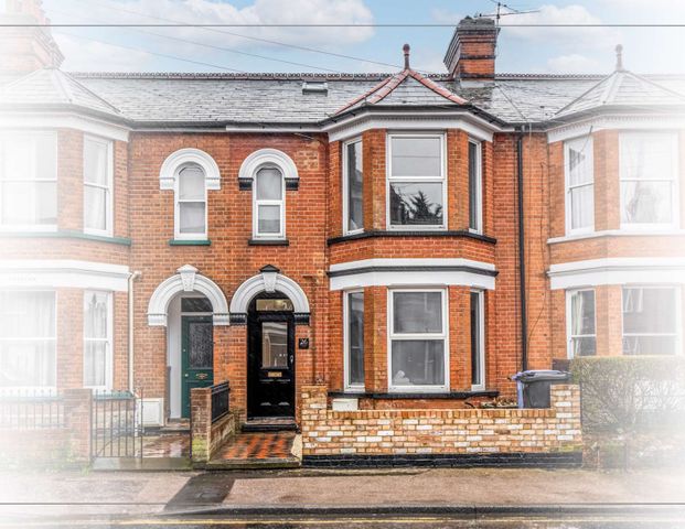 Living in Luxury - Homes under the hammer Room 1 - Photo 1