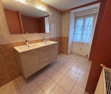 Location Maison 2 pièces 83m² BEIGNON 56380 - Photo 4