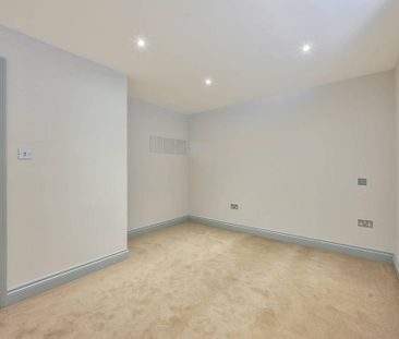 3 bedroom flat to rent - Photo 5