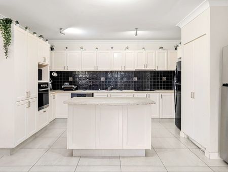 2/2 Soho Street,HILLCREST - Photo 3