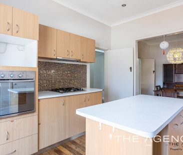 3 Bedroom 1 Bathroom House in Bedford - Photo 5