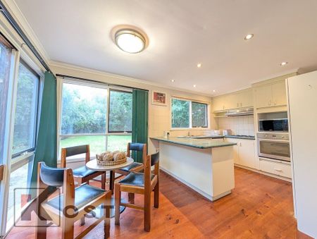 Blackburn South - Photo 5