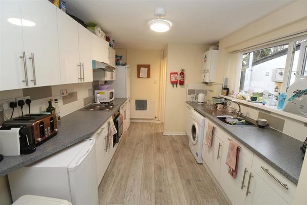 4 bedroom house to rent - Photo 1