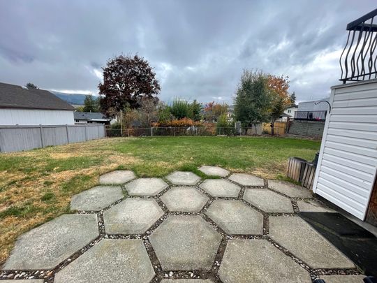 3 Bed Black Mountain - Photo 1