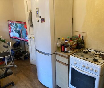 Room in a Shared Flat, Redriff Road, SE16 - Photo 4
