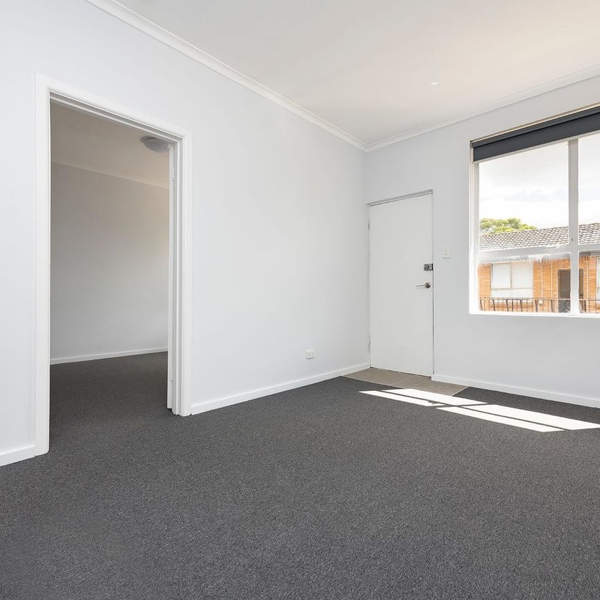 4/13 Clarendon Parade, West Footscray, Vic 3012 - Photo 1