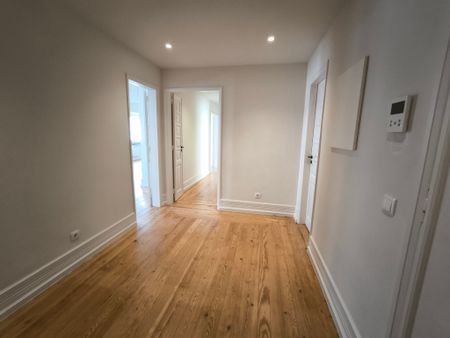 APARTAMENTO T4 - AV. ANTÓNIO AUGUSTO AGUIAR - LISBOA - Photo 2