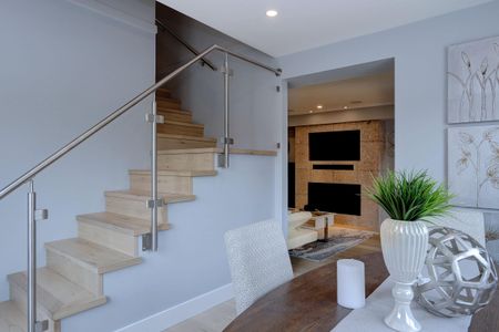 Amazing 3bed, 3bath Duplex located in the lower mission Hospital area. - Photo 3