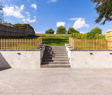 5 bedroom detached house to rent - Photo 2