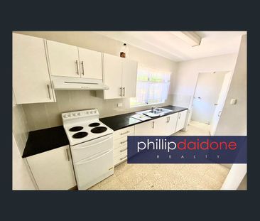 GROUND FLOOR UNIT... - Photo 4