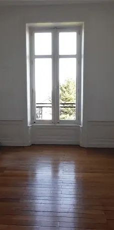 Location local commercial 8 pièces - à Limoges (87000) - Photo 1