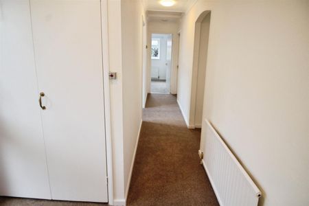 Cherrywood Gardens, Leeds - Photo 3