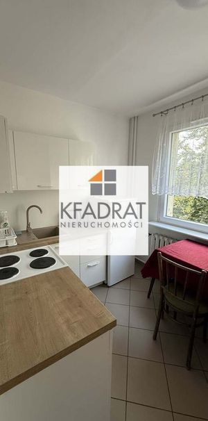 Kawalerka z balkonem w bloku z windą - Фото 1