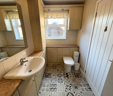 Chatham Gardens, Hartlepool - Photo 2