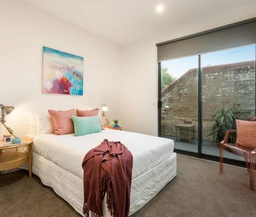 Spacious Light-Filled Townhouse in the Heart of Balaclava - Photo 3