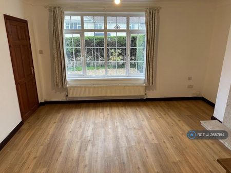 3 bedroom end of terrace house to rent - Photo 4