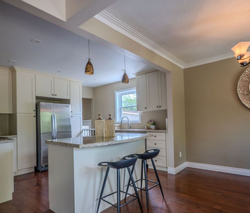 For Lease - 631 Trudale Court, Oakville, Ontario - Photo 5