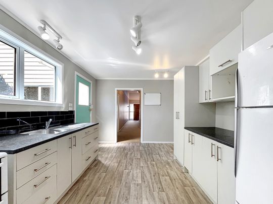 Newtown space haven - Photo 1