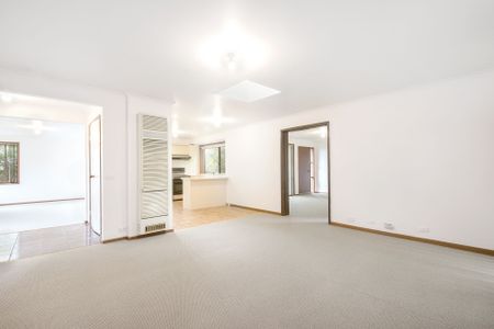 18 Mount Erin Crescent Frankston South VIC - Photo 5