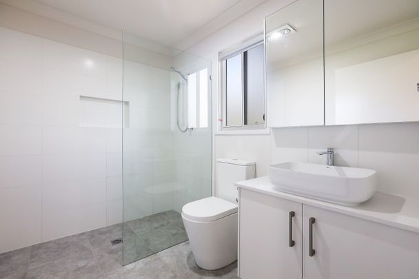 2/6 Messines Crescent, Miami QLD 4220 - House For Rent - $850 | Domain - Photo 1