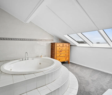 Discover coastal living at its finest - Photo 6