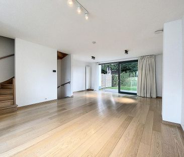 1410, Waterloo - Photo 1