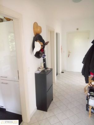 10 Minuten vor Wien! Lichtdurchflutete 3 Zimmer Mietwohnung mit großem Kellerabteil (ca. 12 m²) in Bisamberg zu vermieten! Besichtigung mit vorheriger Terminvereinbarung am Montag, 8.12.2025! - Photo 1