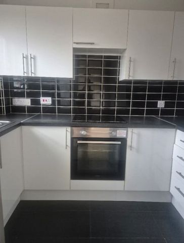 1 Bed Flat, Headland Court, AB10 - Photo 3