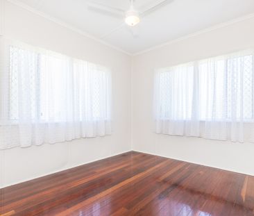 5 Garsden Street, Redcliffe QLD 4020 - House For Rent | Domain - Photo 4
