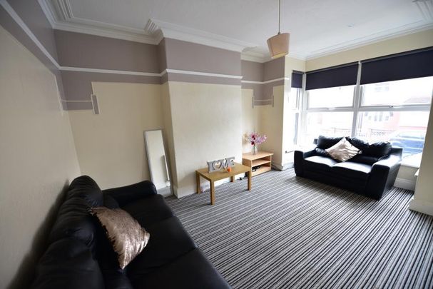 7 bedroom terraced house to rent - Photo 1