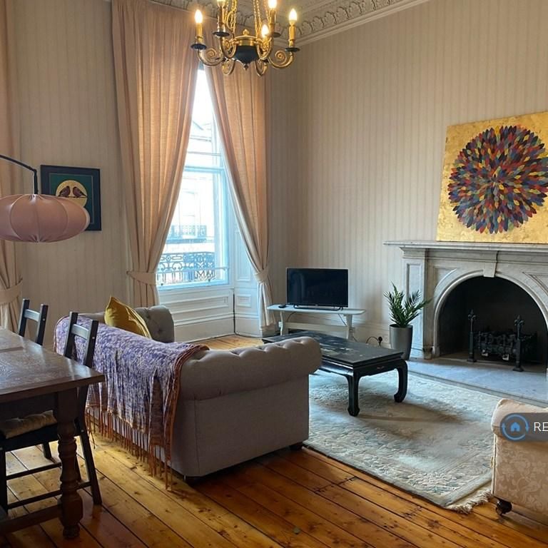 1 bedroom in a flat share to rent - Photo 1