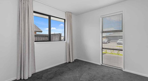 New Two Bedroom In Lincoln! - Photo 1