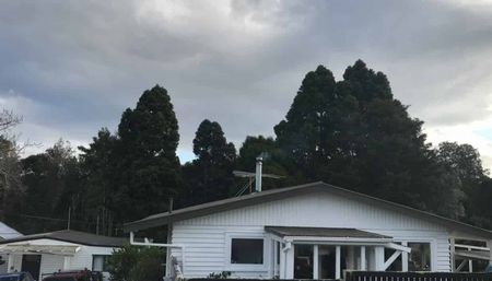 2 Bedroom home - Leigh - Photo 4