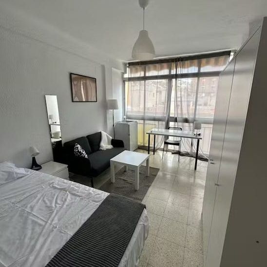 Calle Barcenillas, Málaga, Andalusia 29012 - Photo 1