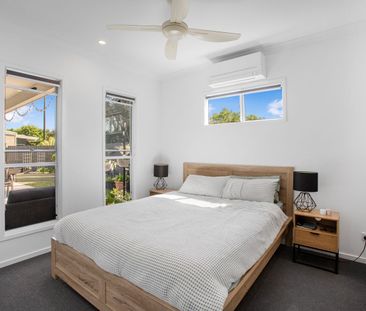 3 MONTH LEASE! Fully Furnished Modern Living in Quiet Pocket! - Photo 3