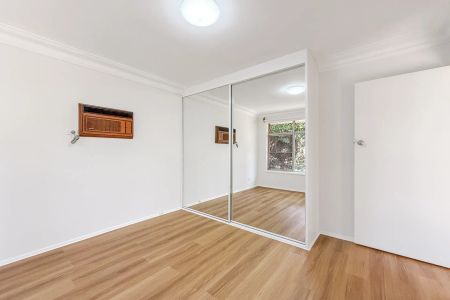 10 Lasburn Crescent, Carlingford. - Photo 2