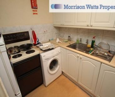 1 Bed - Woodsley Road, Leeds, - Photo 3