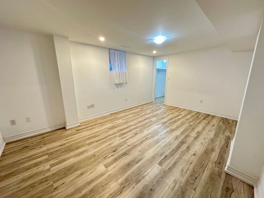 For Lease - 12 Pearl Gate Court Unit# (Basement), Richmond Hill, Ontario - Photo 1