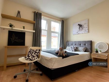 3 bedroom terraced house to rent - Photo 4