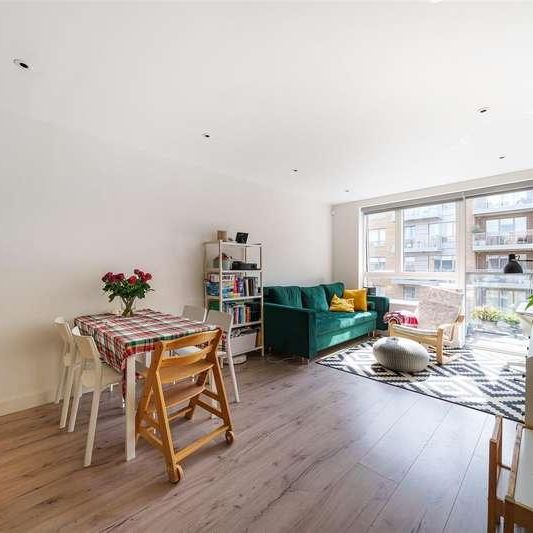 Cooper Court, Smithfield Square, Hornsey, N8 - Photo 1