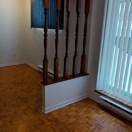 ANJOU 3 1/2 PRES HALLS D 'ANJOU - Photo 1