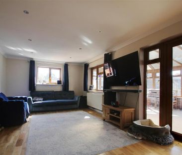 4 bedroom chalet to rent - Photo 5