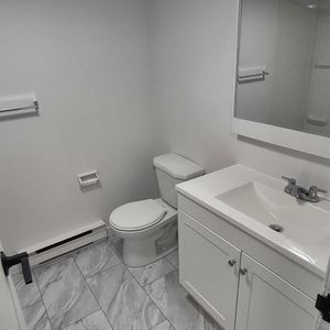 30 Rue De Matapédia (Gatineau) Beau 3 1/2 Fraichement Rénové !! - Photo 3