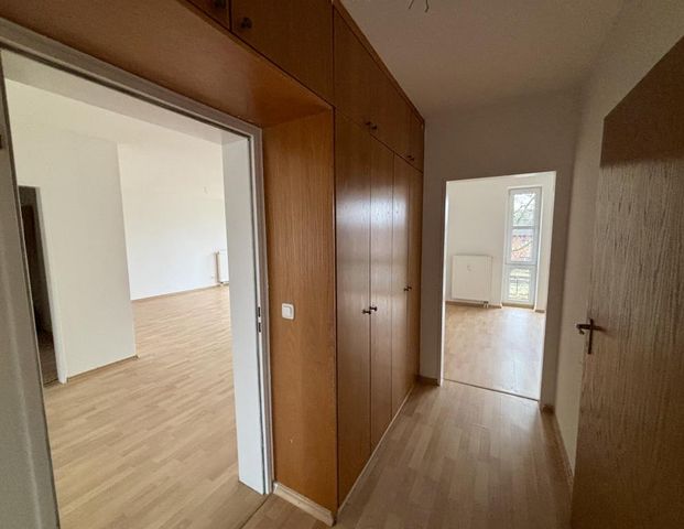 Großzügige 3-Zimmer-Wohnung in Wilhelmshaven-City mit Balkon zu vermieten! - Photo 1