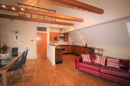 3 bedroom penthouse to rent - Photo 3